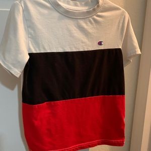 Like new boys 5T Champion Tee